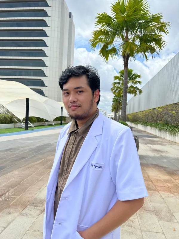 Portrait drg. Andi M. Rizal Lazuardi